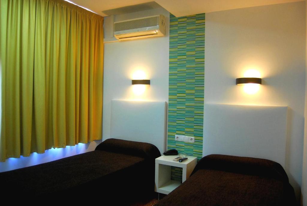 Economy Twin Room